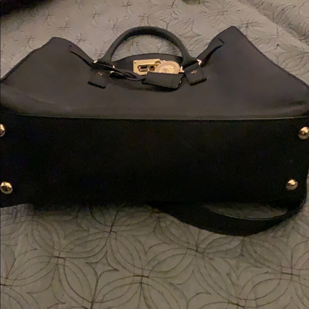 Michael Kors Hamilton Large Tote - Picture 2 of 3